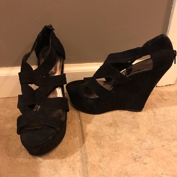 Shoes!!!! - Picture 2 of 8